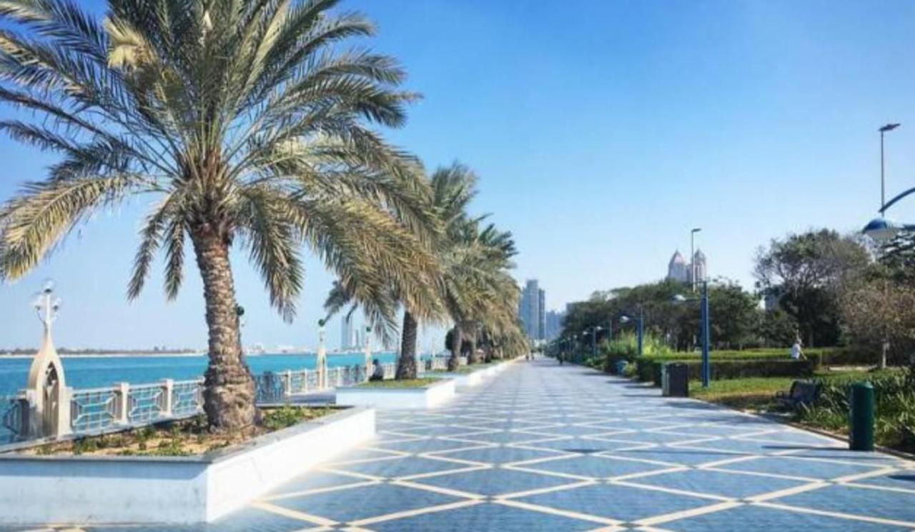 Homestay Corniche Street - Luxury Abu Dhabi