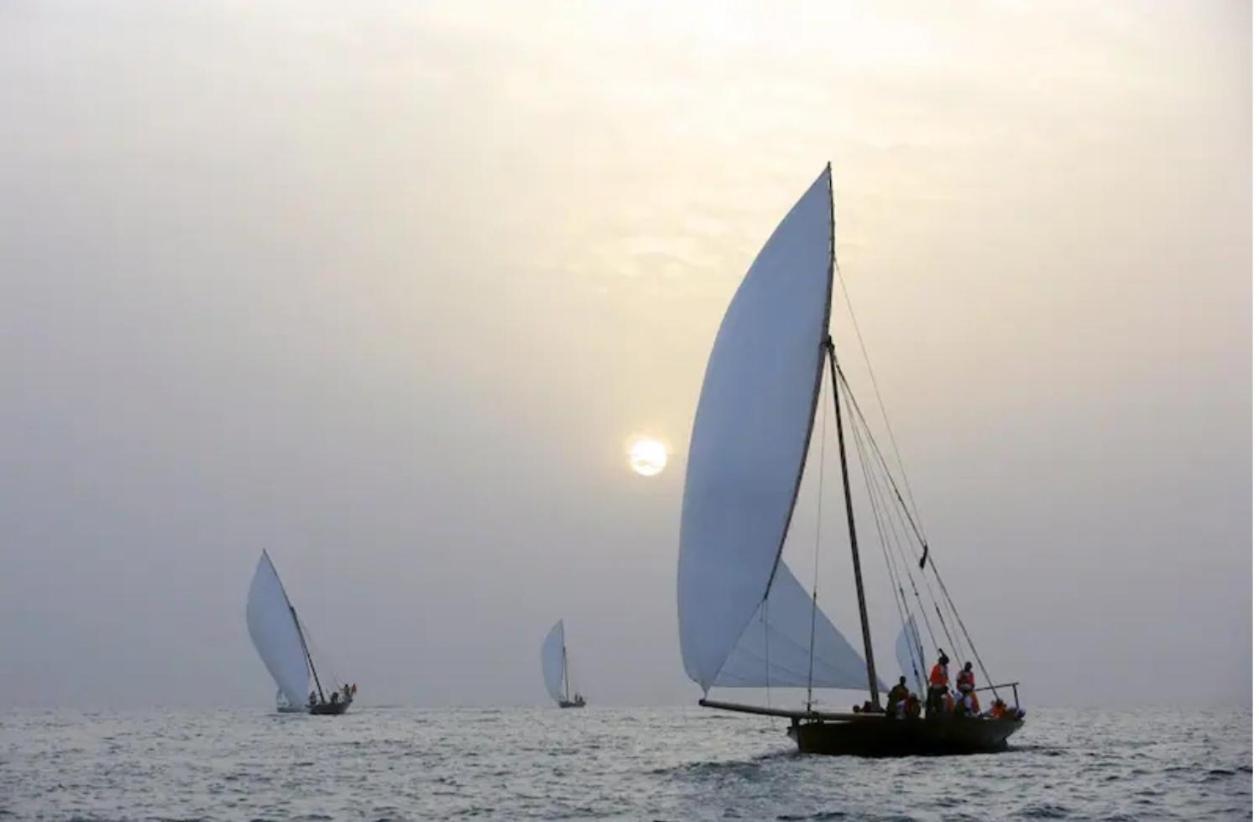 Homestay Corniche Street - Luxury Abu Dhabi